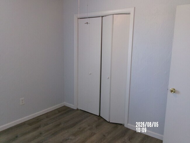Building Photo - 6049 SW Atterbury Dr