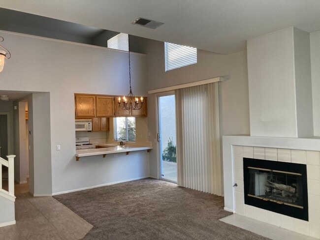 Building Photo - East Roseville Perfect