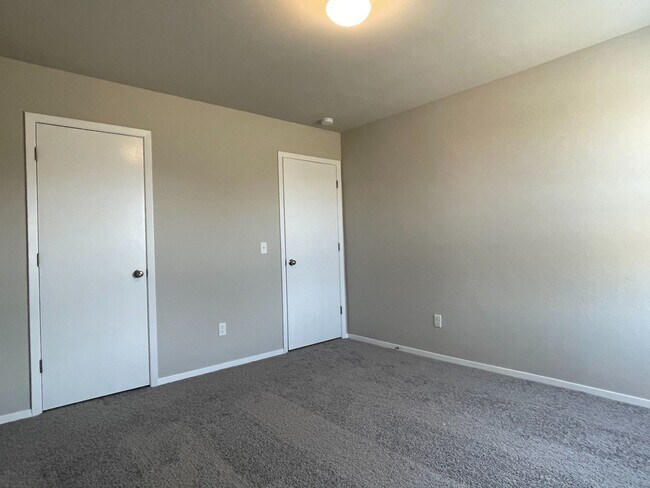 Building Photo - Wonderful Home in El Reno! 4 Bedrooms, 2 Bathroom