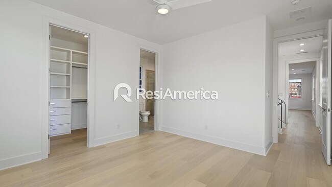 Building Photo - 2024 Construction - Modern 4 bedroom home in Downtown Memphis!!