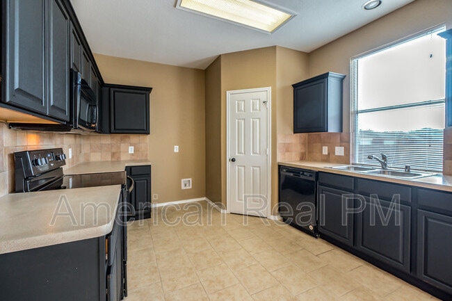 Building Photo - 2501 Tar Heel Dr