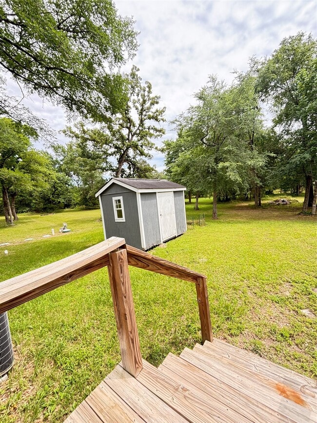 Building Photo - 10 S Walnut Lake Dr