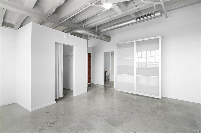 Building Photo - 2319 Chouteau Ave