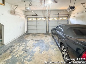 Building Photo - 8223 Manderly Pl