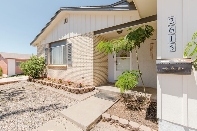Building Photo - Adorable 3 Bedroom Home