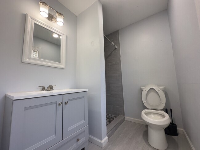 Building Photo - 805 Joseph Club Dr SW