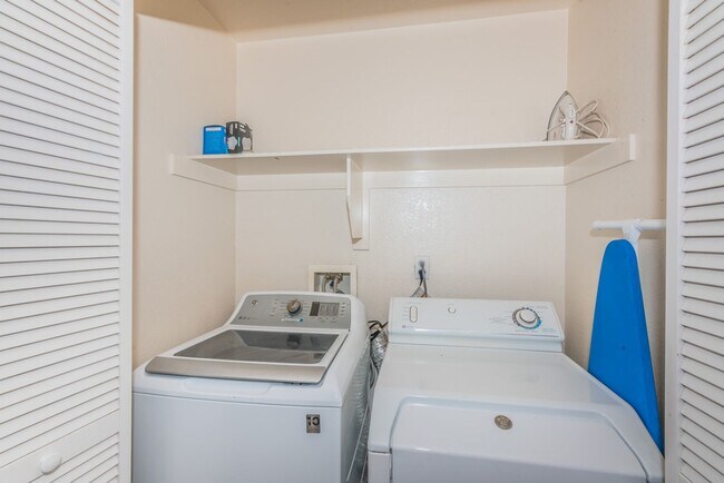 Building Photo - Beautifully Furnished Carlsbad Rental Near...