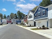 Building Photo - Crescent Valley
