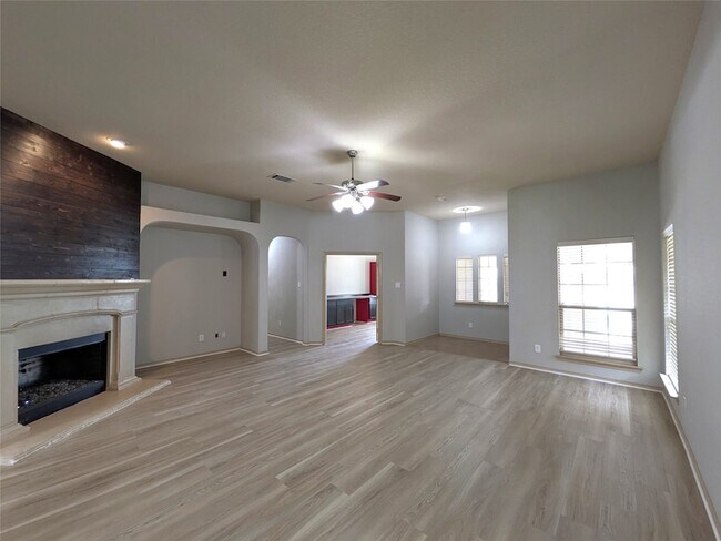 Building Photo - 14013 Zippo Way