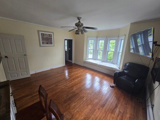 Primary Photo - 164 W Broadway