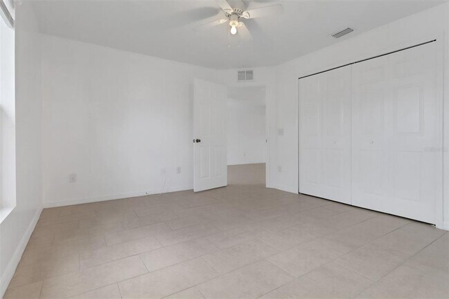 Building Photo - 3524 SW 17th Ave