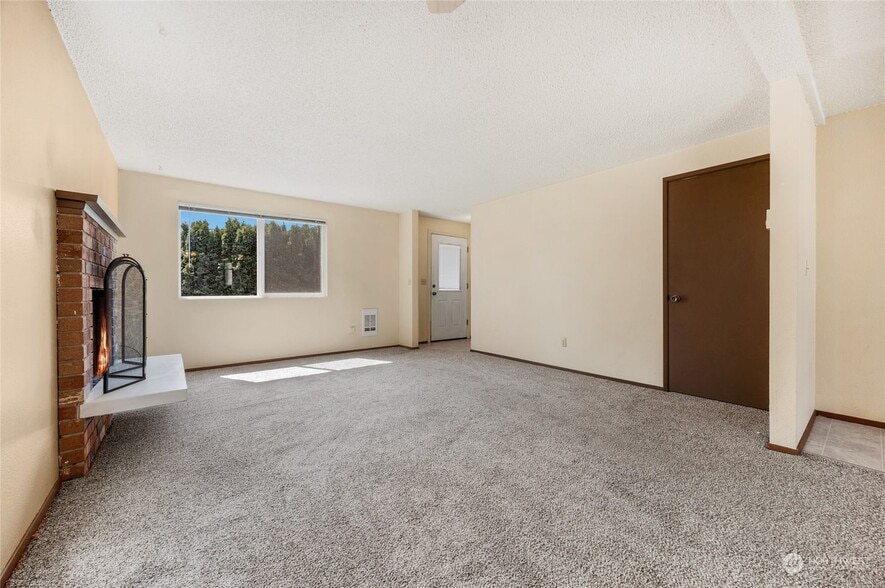 Building Photo - 22024 76th Ave W