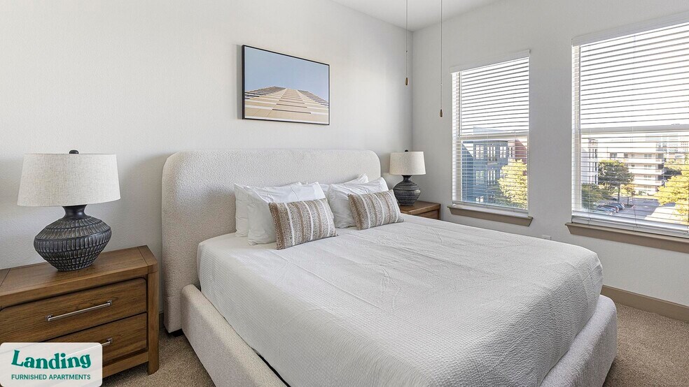 Building Photo - 5005 Galleria Dr