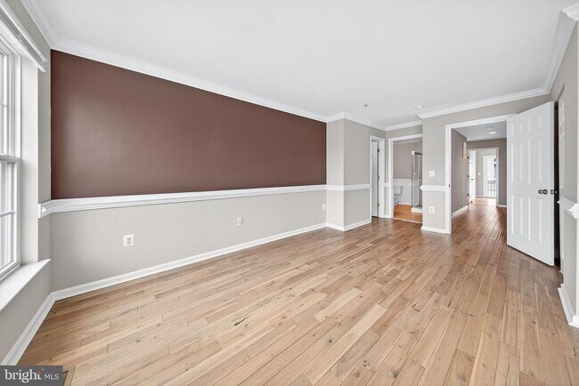 Building Photo - 15825 John Diskin Cir