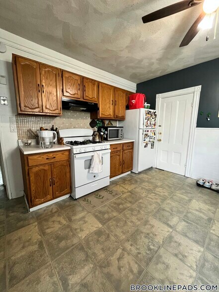 Building Photo - 234 Cypress St