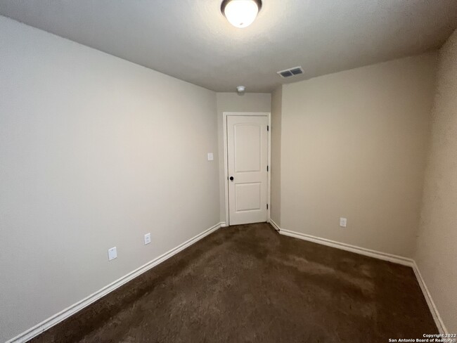 Building Photo - 6018 Jax Wy