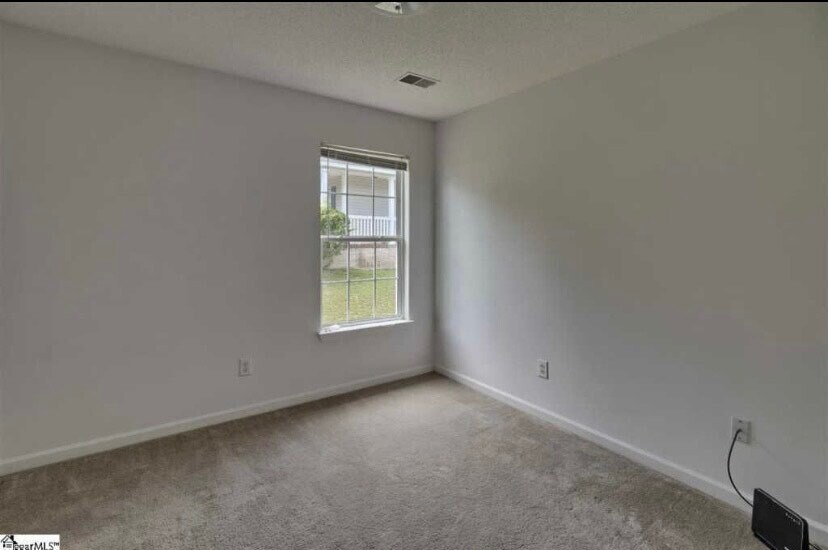 Building Photo - 210 Seven Pines Ct