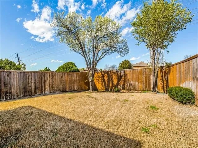 Building Photo - 2430 Norwich Dr