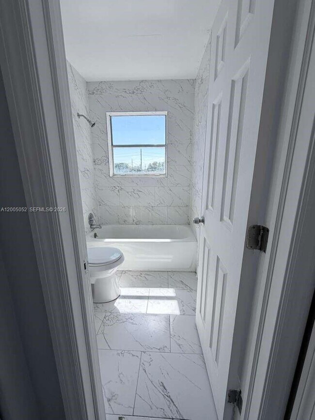 Building Photo - 1761 Ali Baba Ave