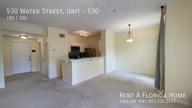 Building Photo - Prime Location in the Highly Sought-After ...