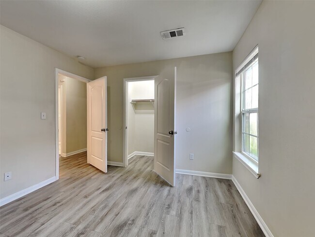 Building Photo - 18011 Kinsale Valley Ln