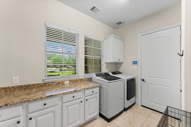 Building Photo - 5006 Newport Ct