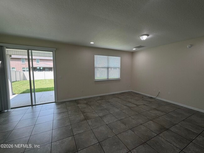 Building Photo - 742 Northside Dr S
