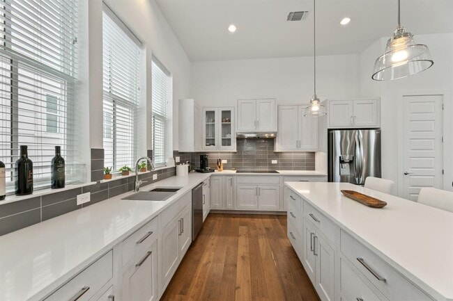 Building Photo - 4501 Night Owl Ln