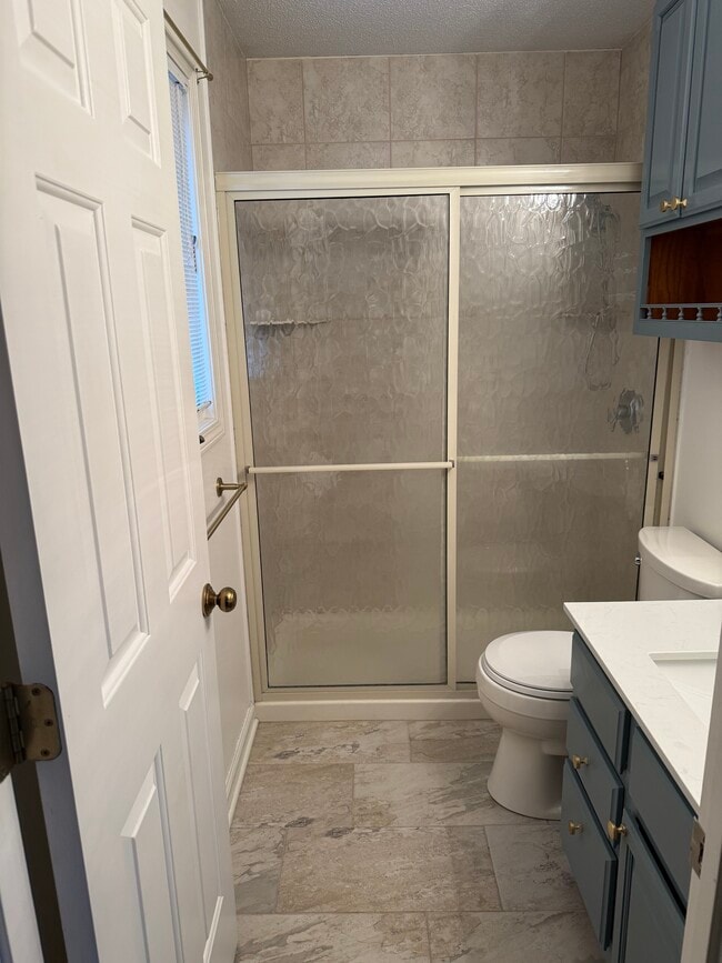 Building Photo - 1109 Chadwick Dr