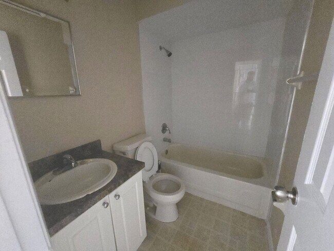Building Photo - Orlando - 2 Bedroom, 2 Bathroom – $1,545.00
