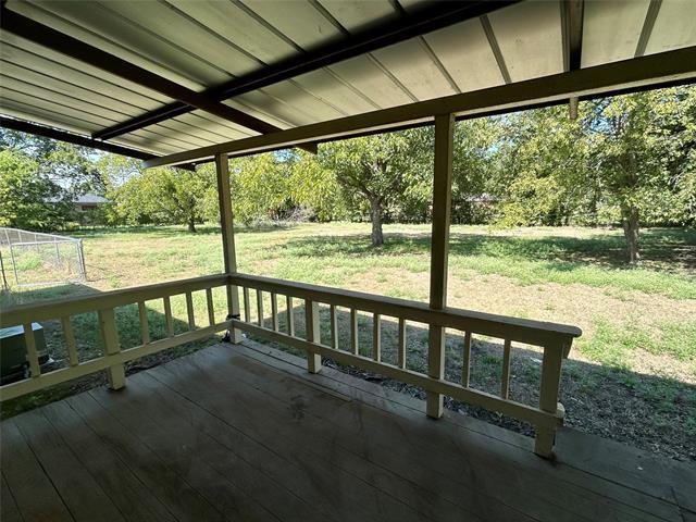 Building Photo - 206 W King St