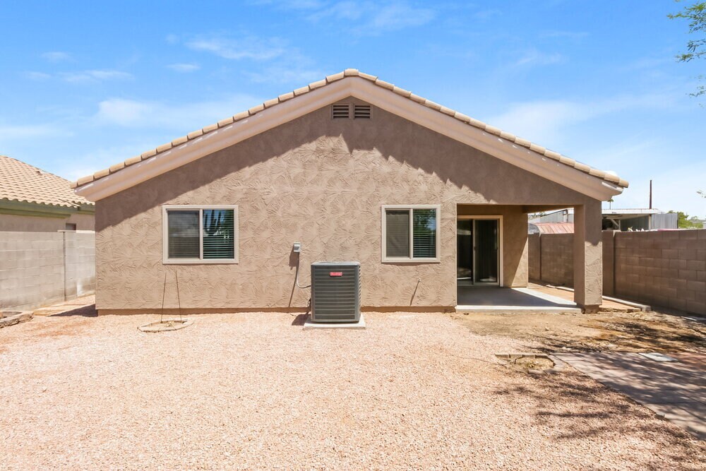 Building Photo - 10441 E Bonnell St