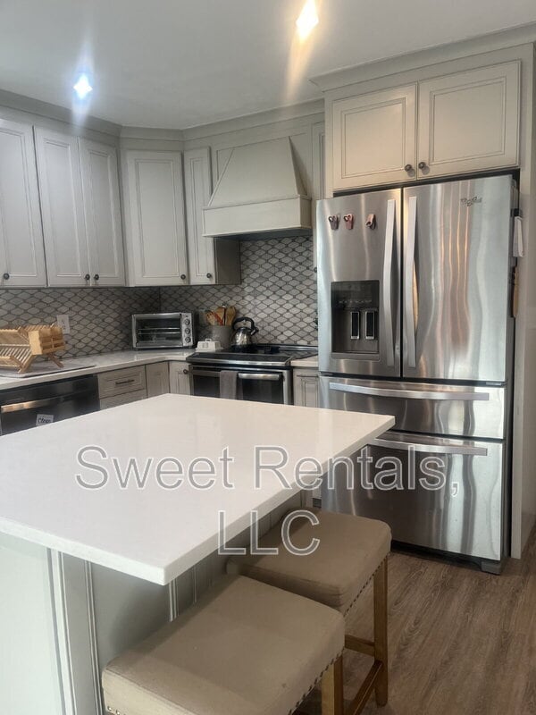 Building Photo - 47 Arabian Dr