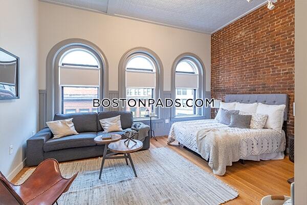 Primary Photo - 145 Munroe St