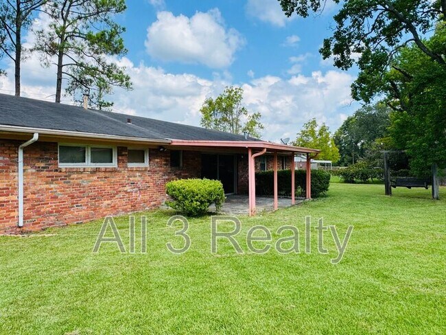 Building Photo - 1311 Marlowe Dr