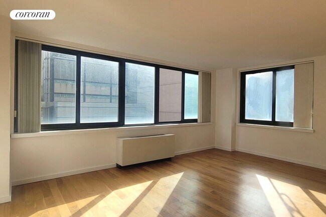 Building Photo - 515 E 72nd St