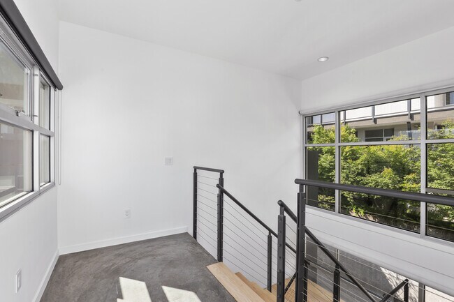 Building Photo - 4111 W Sunset Blvd