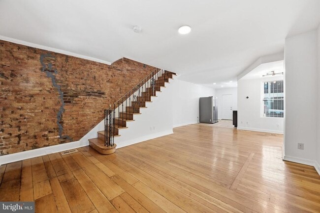 Building Photo - 924 Euclid St NW
