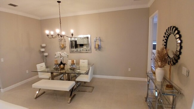 Building Photo - 1204 SE Woodbine Rd