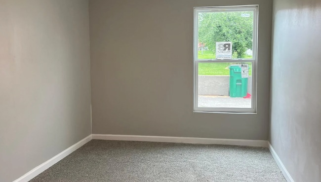 Building Photo - Newly Renovated 3-Bedroom, 1-Bath Home wit...