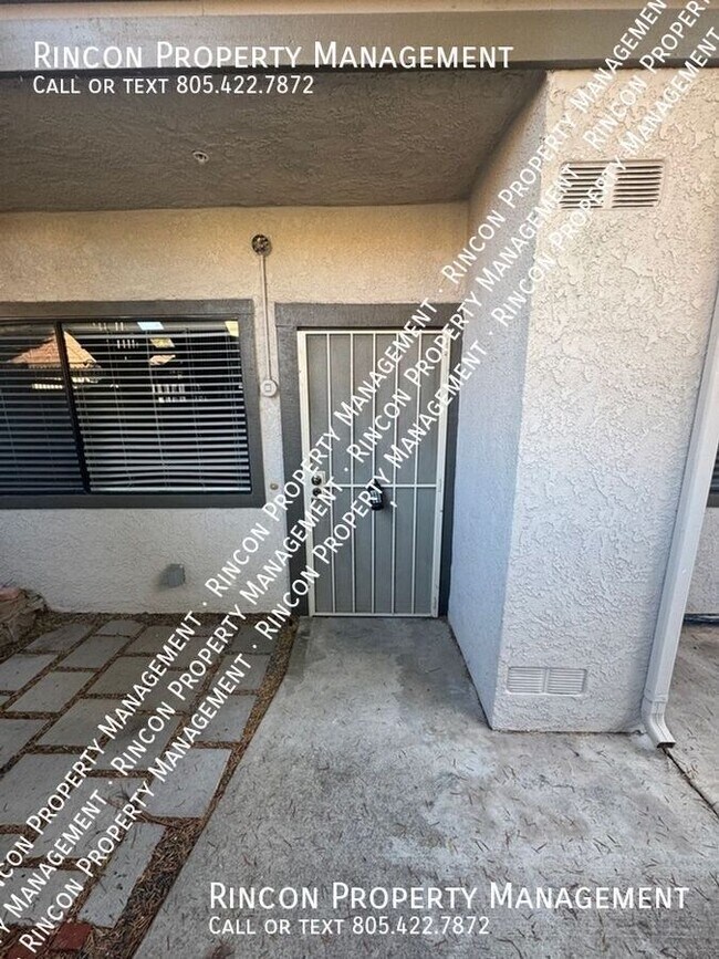 Building Photo - **$500 OFF ONE MONTH'S RENT**Casa De Oaks-...