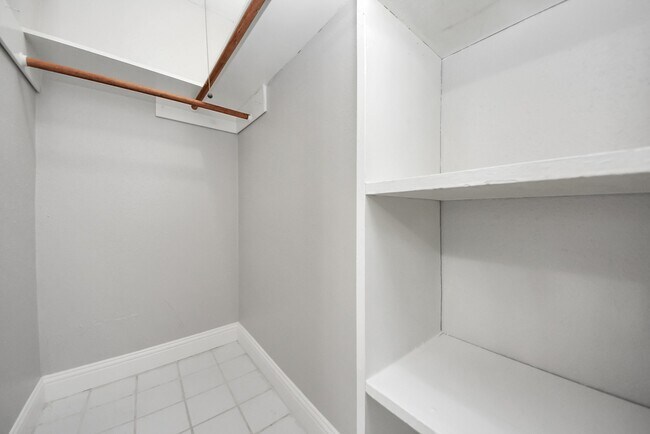 Building Photo - 20627 Burwood Cir