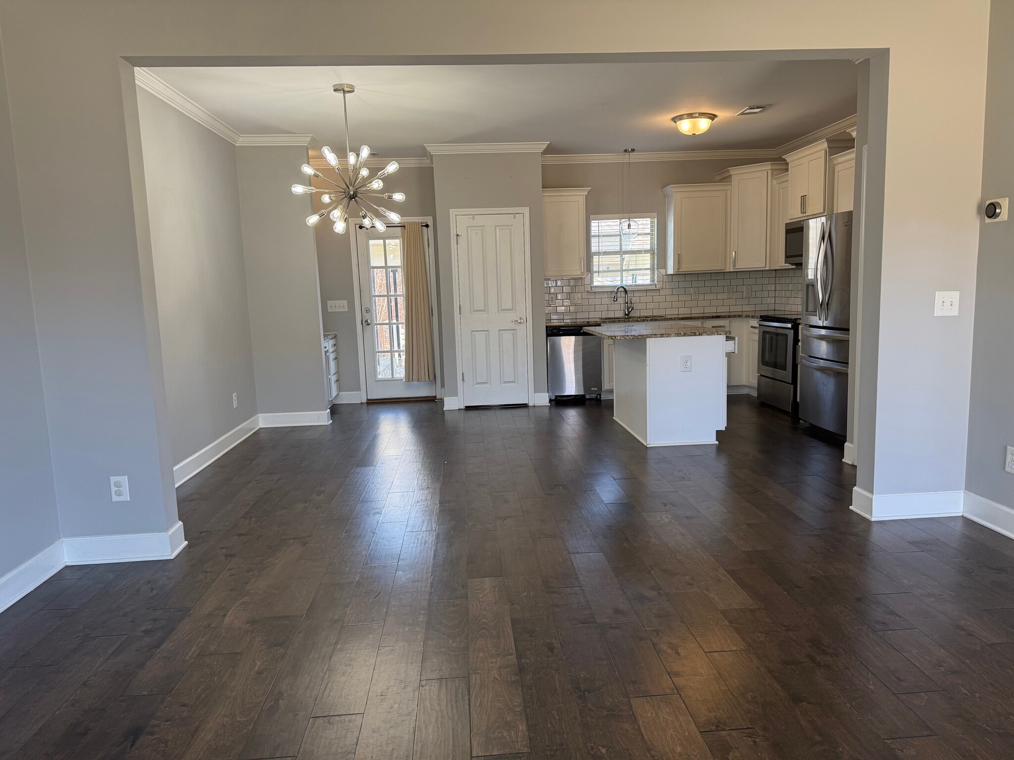 Building Photo - 104 Skylark Aly