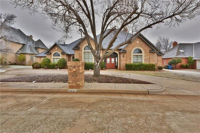 Primary Photo - 1109 Irvine Dr