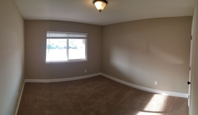 Building Photo - Modern 3-Bedroom Home Near San Leandro Sch...