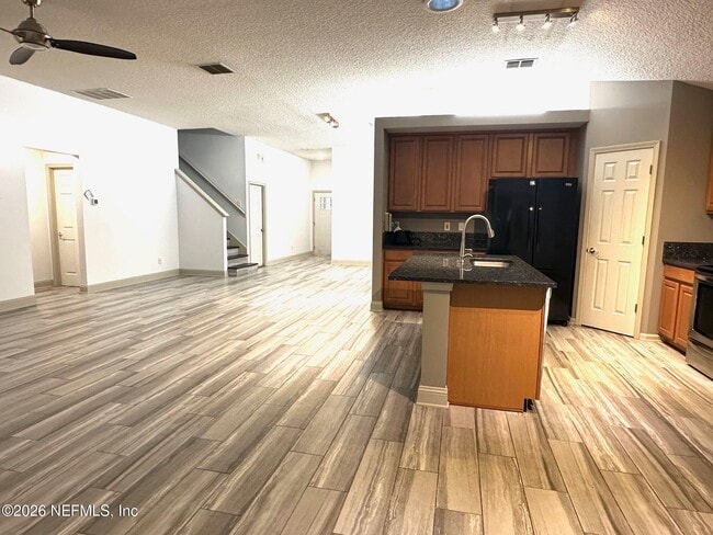 Building Photo - 5388 Hidden Gardens Dr