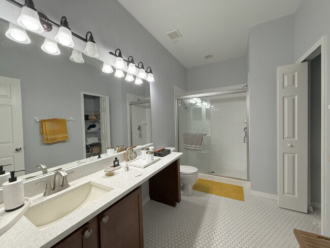 Building Photo - "Charming 3-Bedroom villa in Wesley Chapel...