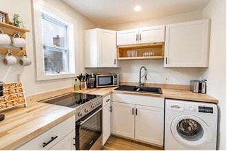 Building Photo - 50 A St