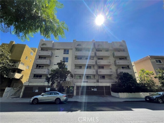 Building Photo - 10960 Ashton Ave