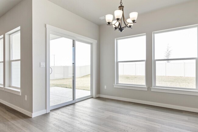 Building Photo - 8480 E Drover Loop